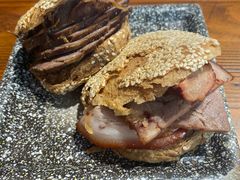 -老天桥酱肉烧饼夹肘子(天桥店)