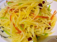酸辣土豆丝-小田油焖小龙虾(双井店)