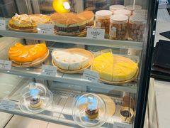 -Chom Cafe and Restaurant
