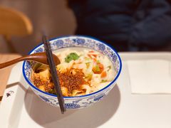 秘制油泼面-白起肉夹馍