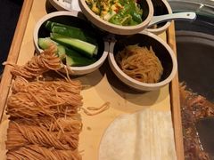 -挂旗柴锅鸡(蚌山区嘉年华店)