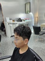 -Tloml salon