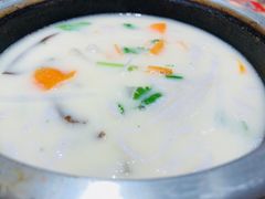 -渔米丰·广府鱼汤米线(光明广场店)