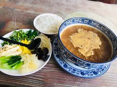 -榴乡缘云南蒙自菊花过桥米线