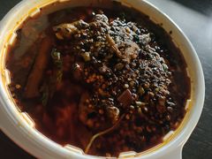 -有红鸡毛店·川菜(建设路店)