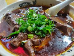 鲜血旺-杨三娘跷脚牛肉(羊子山西路店)