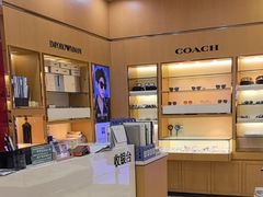 -光明眼镜·蔡司授权(徐泾店)