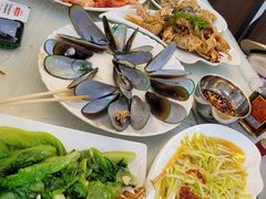 -覃记海鲜美食餐厅