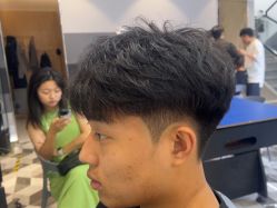 点击看大图 -可大男士理发馆