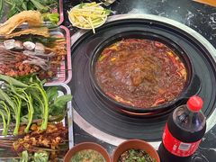 -灌县老妈砂锅串串香(万科红生活广场店)