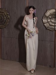 -曼青婚纱礼服馆