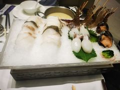 -红鼎豆捞·非遗鲍皇汤火锅(宝丰路店)