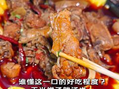 -老街烧烤大排档·地道湖北菜·龙虾馆(汉口火车站店)
