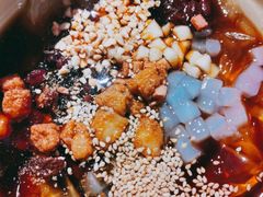 -爆炸头阿姨小四川正宗川味小吃(无任何分店)