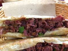 -秦小龙驴肉火烧馆