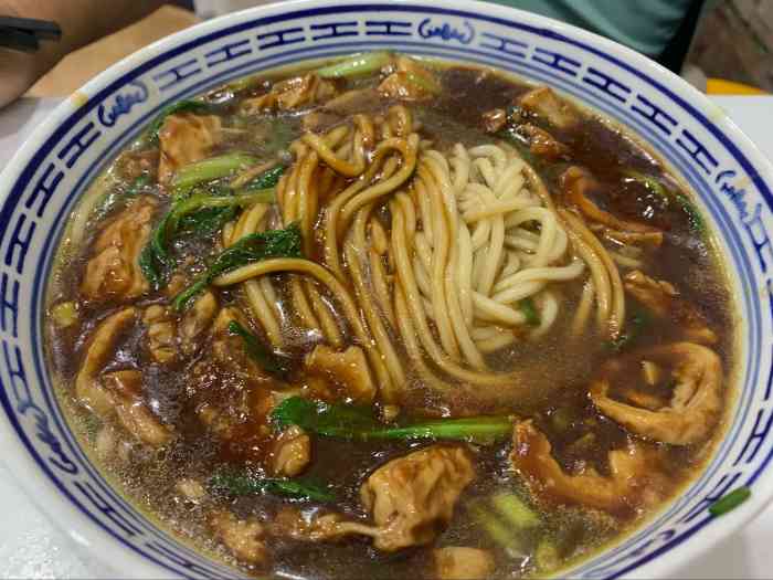 知味面馆(延安西路店)-"点了咸菜肉丝面和炸猪排「椒盐炸猪排」面条.