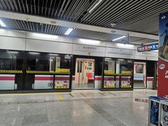 -东方体育中心(地铁站)
