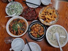 -胡子饮食店