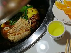-哈尔滨烧烤·山河村铁锅炖(交大店)