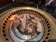 -山川小町·极番烧肉(新地假日广场店)