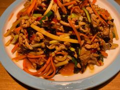-先启半步颠小酒馆(虹桥龙湖天街店)