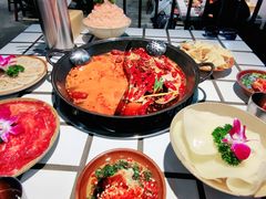 -贰回巷火锅馆(钟楼店)