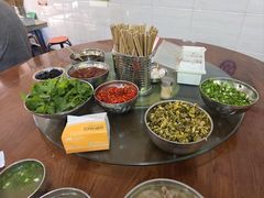 -胡记牛杂粉