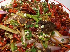 -乡土黄·鲜牛肉火锅·小龙虾(兴业街店)