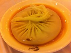 陈士荣蟹黄汤包-鸿运酒楼