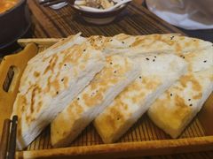 饽饽饼-王明古法砂锅居(开化寺店)