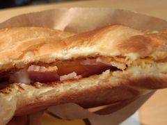 芝香培根蛋可颂-麦当劳(天塔道店)