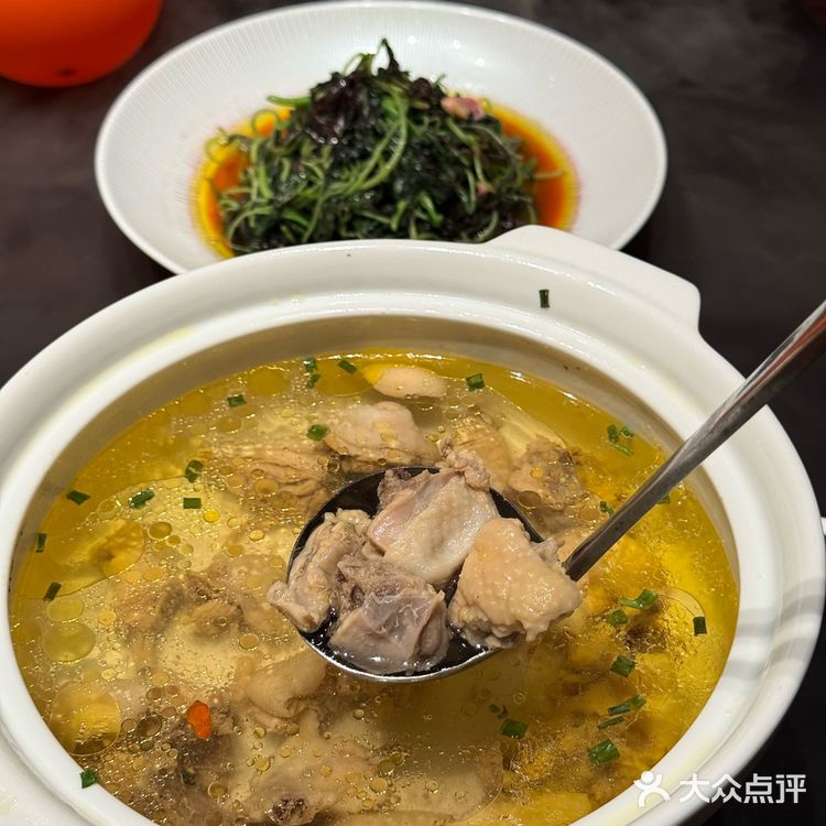 必点徽菜三绝:臭鳜鱼——闻着臭吃着香!