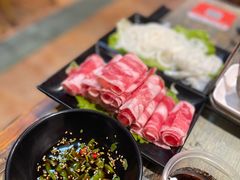 牛肉卷-销魂美蛙鱼头火锅(上海首店)