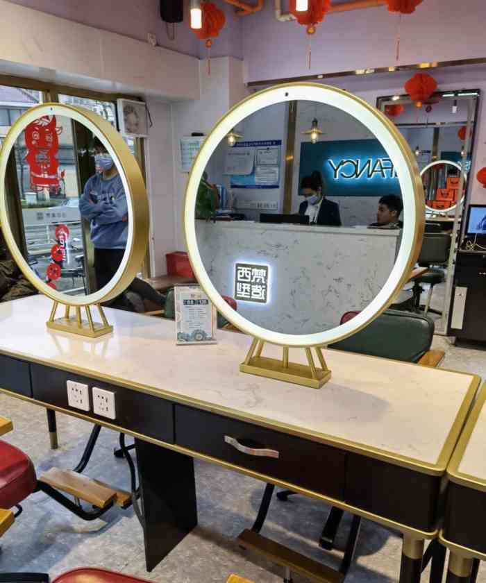 梵西fancy造型(宁夏路店)-"【项目】剪发忘记预约 正好路过 进门一.