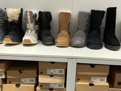-UGG(燕莎奥特莱斯购物中心店)