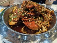 -凤凰路何眼镜香辣蟹(花果园店)