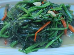 -怡妮新疆风味餐厅(东江湾路店)