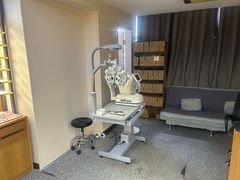 -优医视平价眼镜超市蔡司依视路折扣(小马厂店)