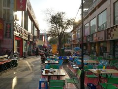 -六福酒馆(秦隆步行街店)