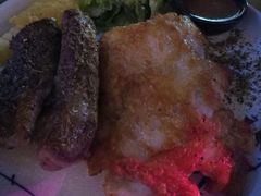-樱花里音乐餐吧·牛扒椰子鸡(东圃店)