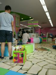 -孩子王童乐园(马群店)