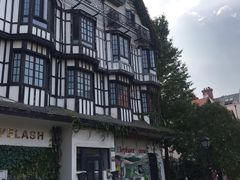 -钟书阁(松江泰晤士小镇店)