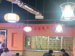 大堂-渔香岛美蛙鱼头火锅(威清路店)
