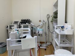 -苗方清颜专业祛痘连锁机构