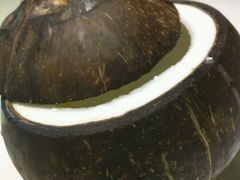 -志龙皇冠吃货椰子铺