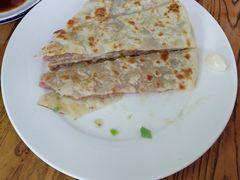 -溢心园香河肉饼总店