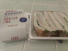 -红星前进面包牛奶公司(君太店)