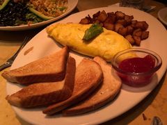 California omelette-The Cheesecake Factory(Fairfax)
