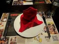 餐具摆设-辛德勒啤酒德餐厅