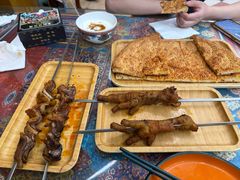 -乡村馕坑肉·烧烤·新疆菜·本地人更爱吃(阿勒泰首店)